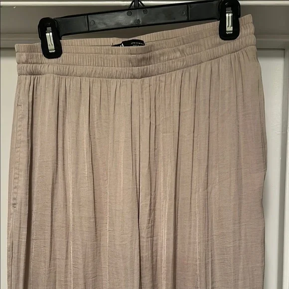 Zara Pleated Wide Leg Pants in Light Beige - Picture 4 of 5